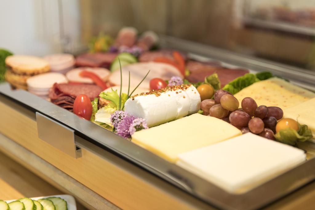 Hotel Hildebrandt'S นอยมึนสเตอร์ ภายนอก รูปภาพ